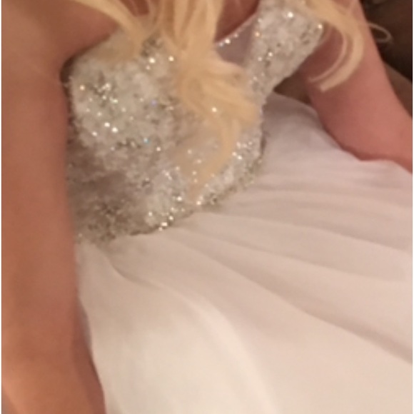 Sitters Midgley Haute Couture White Diamonds & a few pearls Wedding Dress size 6 - Picture 13 of 16